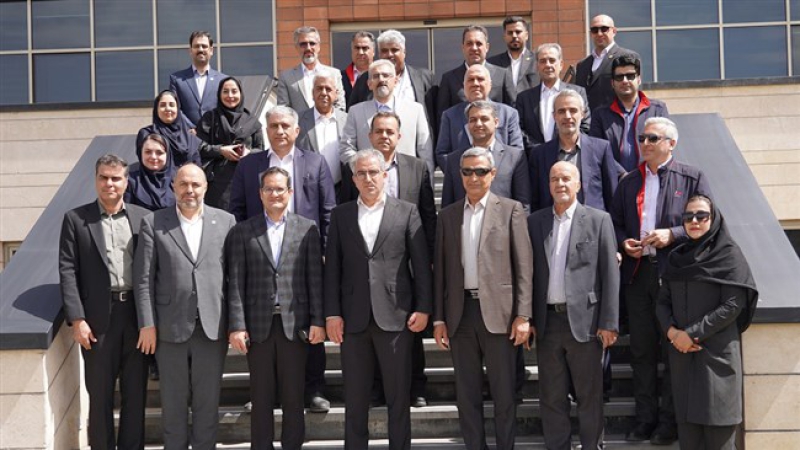 در نشست شورای گفت&zwnj;وگوی استان البرز با حضور هیات اقتصادی استان یزد مطرح شد؛ پیوند یزد و البرز الگویی برای دیپلماسی اقتصادی داخلی است | هشدار نسبت به تبعات بحران انرژی برای تولید