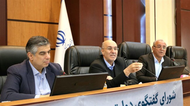 رییس اتاق اراک در صد و دومین جلسه شورای گفتگوی استان مرکزی هشدار داد؛ تداوم سیاست&zwnj;های ناکارآمد اقتصادی بنگاه&zwnj;ها را وارد مرحله&zwnj;ای از زیان پنهان کرده است