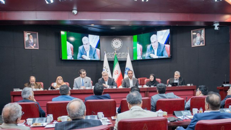 در صد و چهاردهمین نشست شورای گفت&zwnj;&zwnj;وگوی استان تهران با حضور رئیس سازمان توسعه تجارت مطرح شد؛ مخالفت سازمان توسعه تجارت با طرح بهینه&zwnj;سازی مصارف ارزی | ضرورت اصلاح سیاست&zwnj;گذاری&zwnj;ها در تجارت