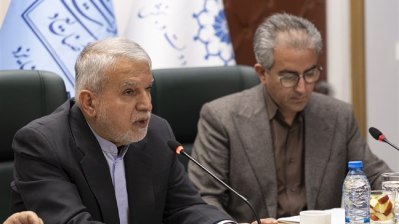 وزیر میراث&zwnj;فرهنگی در صد و چهاردهمین نشست شورای گفتگوی یزد مطرح کرد تقویت زیرساخت&zwnj;های گردشگری در دستور کار باشد | تفویض اختیار پرونده طرح&zwnj;های گردشگری و میراثی به استانداران