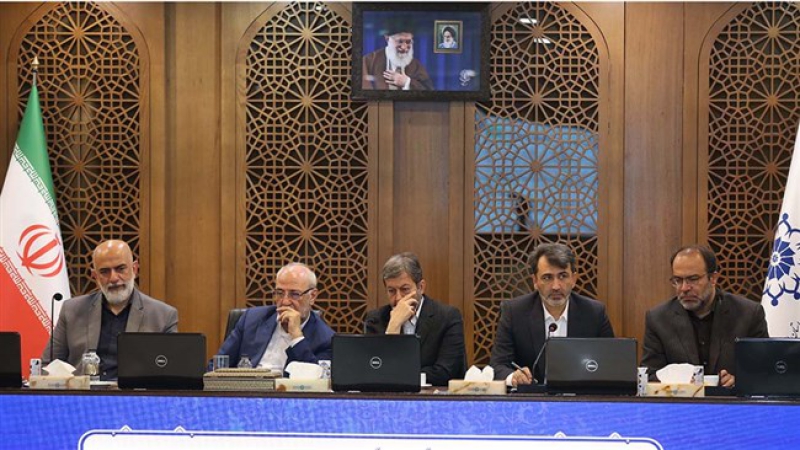 در صد و پنجاه و چهارمین نشست شورای گفت&zwnj;وگوی استان اصفهان مطرح شد؛ اصلاح سیاست&zwnj;های ارزی، تسهیل قوانین مالیاتی و حمایت پایدار از تولید ضروری است | مطالبه برای تفویض اختیارات به استان