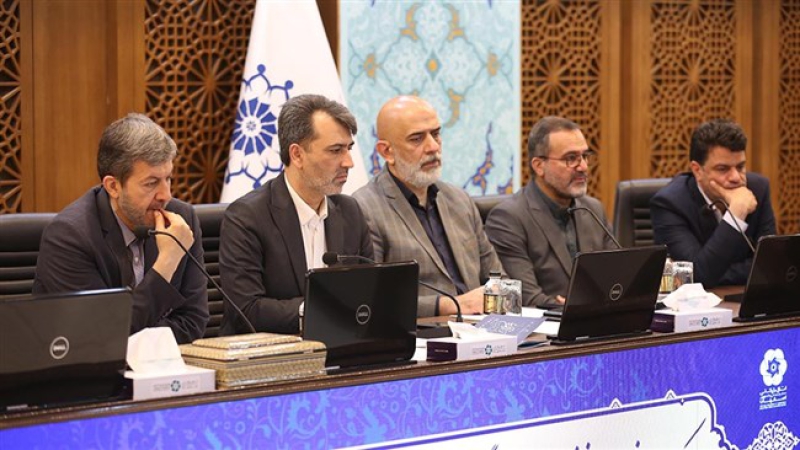 در نشست شورای گفت&zwnj;وگوی استان اصفهان مطرح شد؛ دهکده لجستیک و کارگو ترمینال اصفهان، همچنان معطل مانده&zwnj;اند
