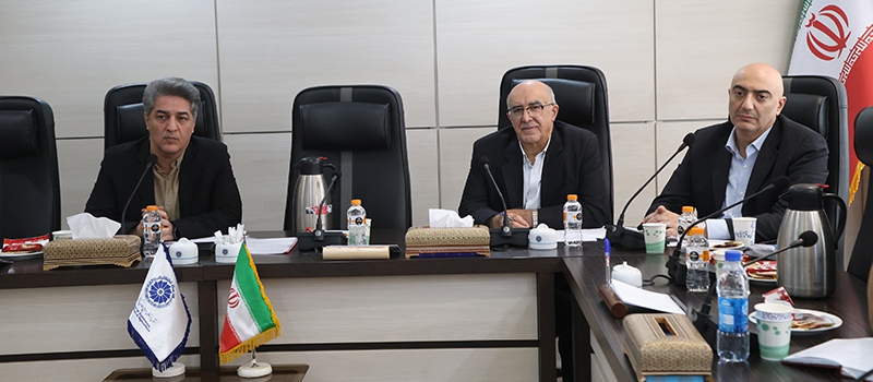 در نشست شورای گفت&zwnj;وگوی دولت و بخش خصوصی مطرح شد؛ لزوم تدوین پیش نویس آیین نامه در صنعت میگو به منظور حمایت از فعالین حوزه شیلات