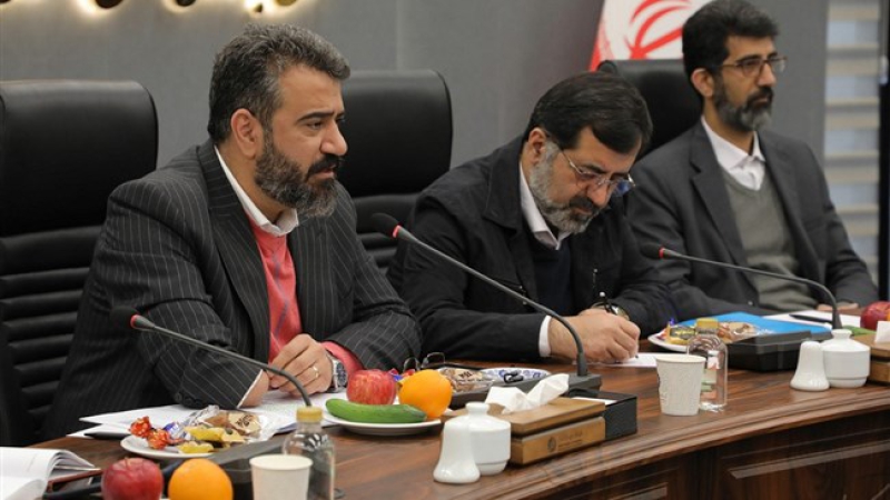 رئیس اتاق قم در در هفتاد و هشتمین نشست شورای گفتگوی استان مطرح کرد؛ تداوم محدودیت&zwnj;های تجاری، سیاست تک&zwnj;نرخی شدن ارز را ناکارآمد می&zwnj;کند