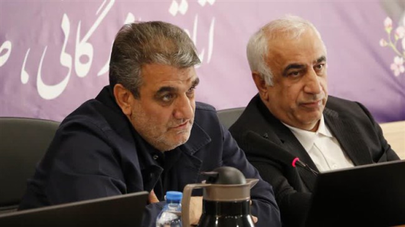 در صد و بیست و سومین نشست شورای گفت&zwnj;وگوی سمنان مطرح شد؛ بسته جهش صادرات با اولویت کشورهای همسایه اجرا شود | تأکید بر تدوین برنامه ملی دیپلماسی اقتصادی