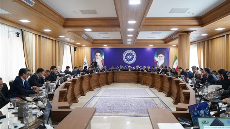 در صد و بیست&zwnj;وششمین جلسه شورای گفت&zwnj;وگوی استان سمنان مطرح شد؛ موفقیت سیاست ارزی جدید در گرو شفافیت، قاعده&zwnj;مندی و هماهنگی با سیاست&zwnj;های پولی، مالی و تجاری است