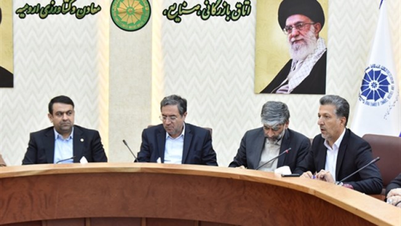 قاسم کریمی در نشست شورای گفت&zwnj;وگوی استان آذربایجان غربی اعلام کرد؛ صندوق حمایت از واحدهای تولیدی کوچک با مشارکت بانک ملی و اتاق ارومیه ایجاد می&zwnj;شود