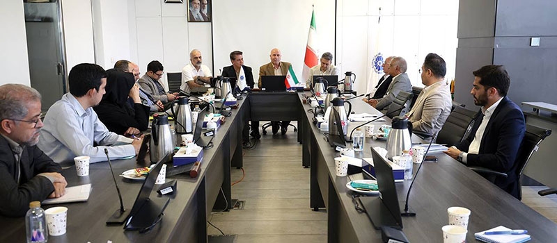 مسائل صنعت کاغذ و مقوای بسته&zwnj;بندی ایران در کارگروه تخصصی شورای گفت&zwnj;وگوی دولت و بخش خصوصی بررسی شد؛ صنعت بسته&zwnj;بندی زیر فشار رکود و کمبود مواد اولیه | حمایت از تولید در کنار ملاحظات محیط&zwnj;زیستی ضرورت دارد