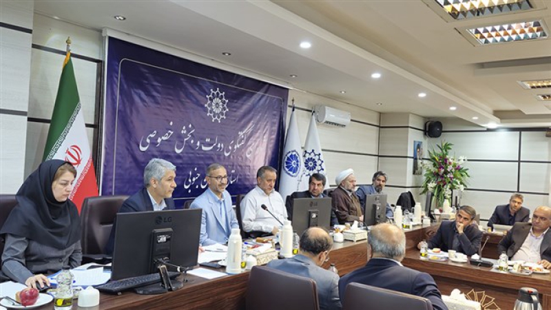 رئیس اتاق بیرجند در نشست شورای گفت&zwnj;وگوی استان خراسان جنوبی مطرح کرد؛ ظرفیت شورای گفت&zwnj;وگو برای رفع موانع سرمایه&zwnj;گذاری در تولید استفاده شود
