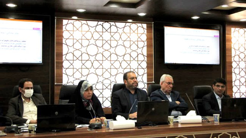 رئیس اتاق اهواز در نشست شورای گفت‌وگوی استان خوزستان مطرح کرد؛ افزایش تعرفه خدمات بندری، بازرگانان را نگران کرده است